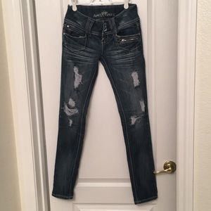 Almost famous Distressed ripped jeans